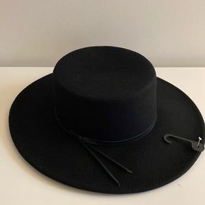 NWT Banana Republic Black Wool Bolero Hat